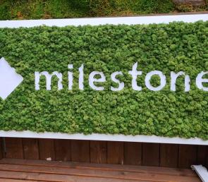 Лого от мъх за Milestone
