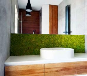 Scandinavian moss wall in the bathroom